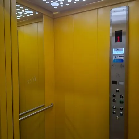 Apartman M&th Foca-free Parking Garage *
