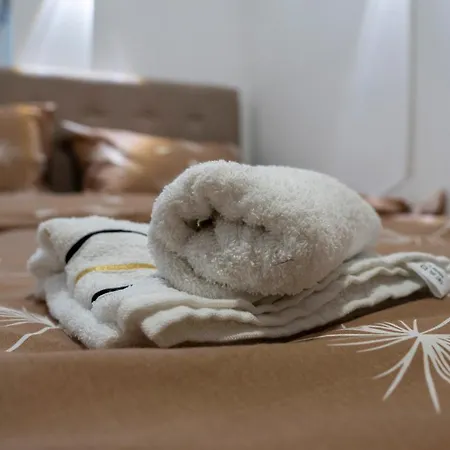 Apartman M&th Foca-free Parking Garage *